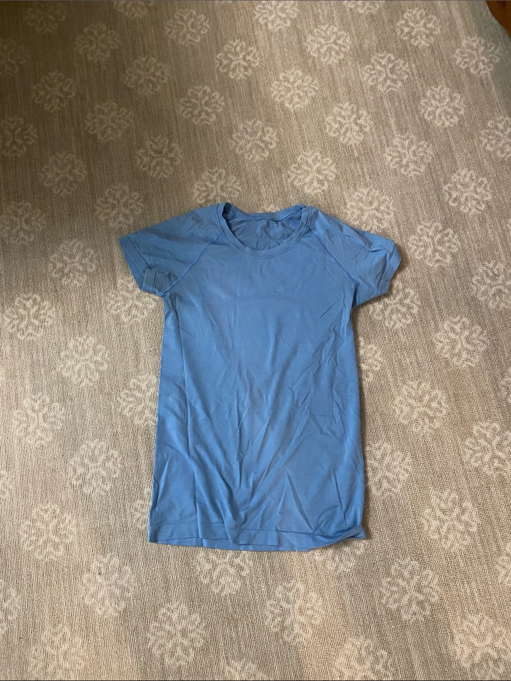 Lululemon Swiftly Tech Short-Sleeve Shirt 2.0
Hip Length